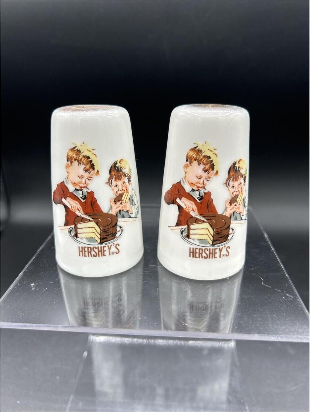 Vtg Hersey Chocolate Salt And Pepper Shakers
